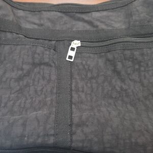 Bueno Black Zippered Bag